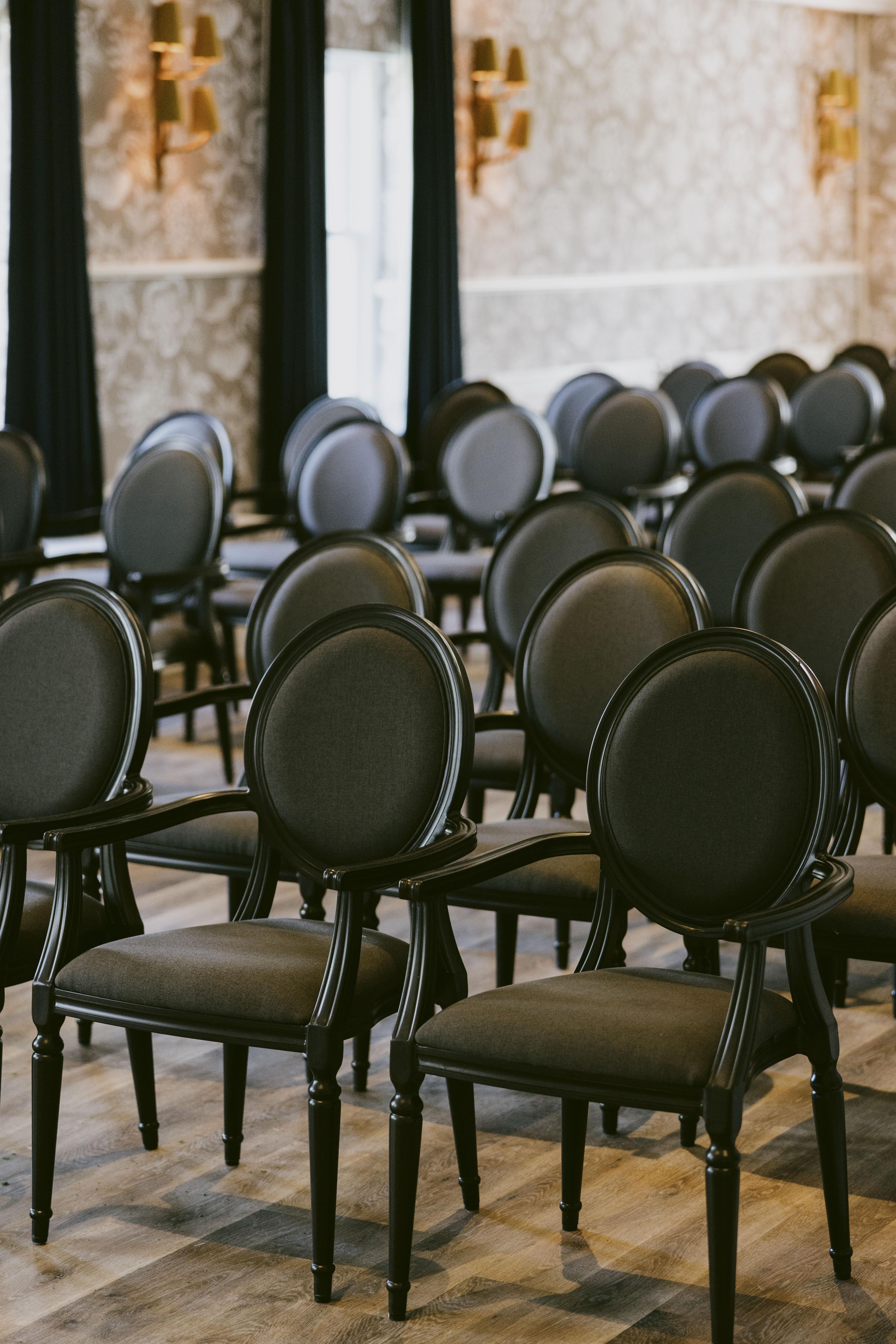 فندق Marine ترون المظهر الخارجي الصورة Banquet chairs